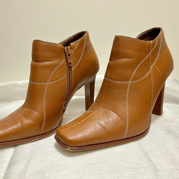 EUC- BWS short boots- Sz 5.5 - Picture 2 of 5